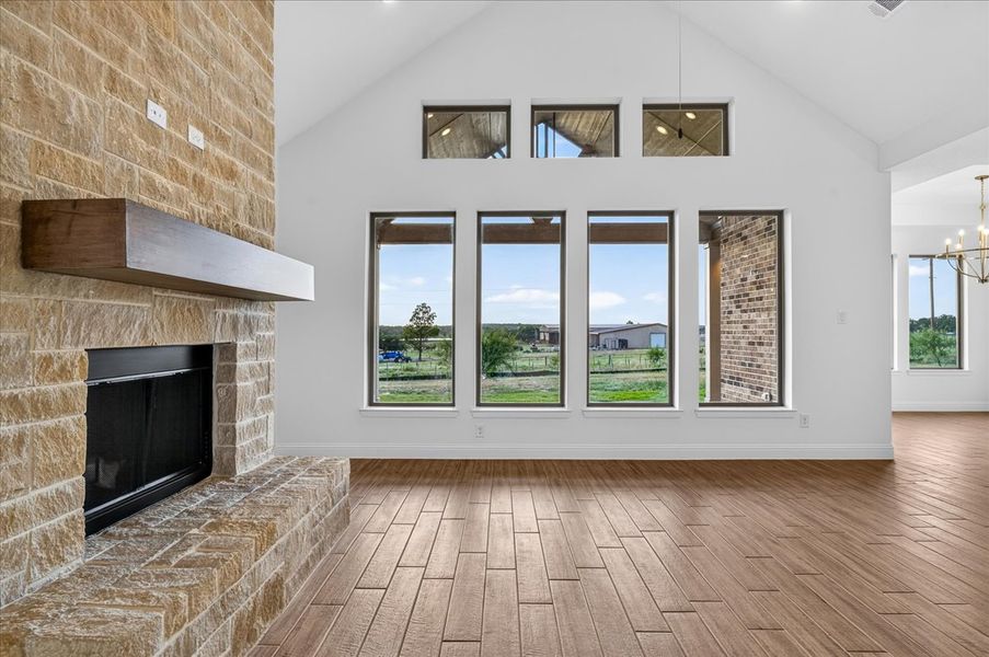 Doug Parr Homes | Family Room Overlooking Covered Patio