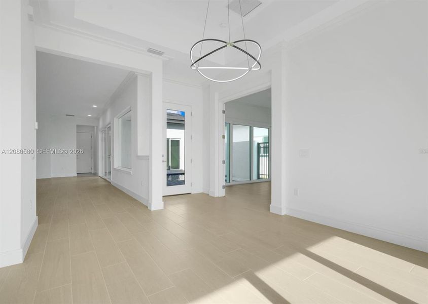 Spacious, unfurnished interior of a new home in Hampton Green at Providence, Davenport (Image 19). Spacious, unfurnished interior of a new home in Hampton Green at Providence, Davenport (Image 19).