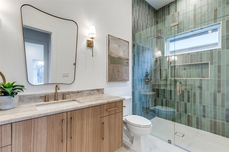 Furnished interior view inside a new home in , Dallas (Image 37). Furnished interior view inside a new home in , Dallas (Image 37).