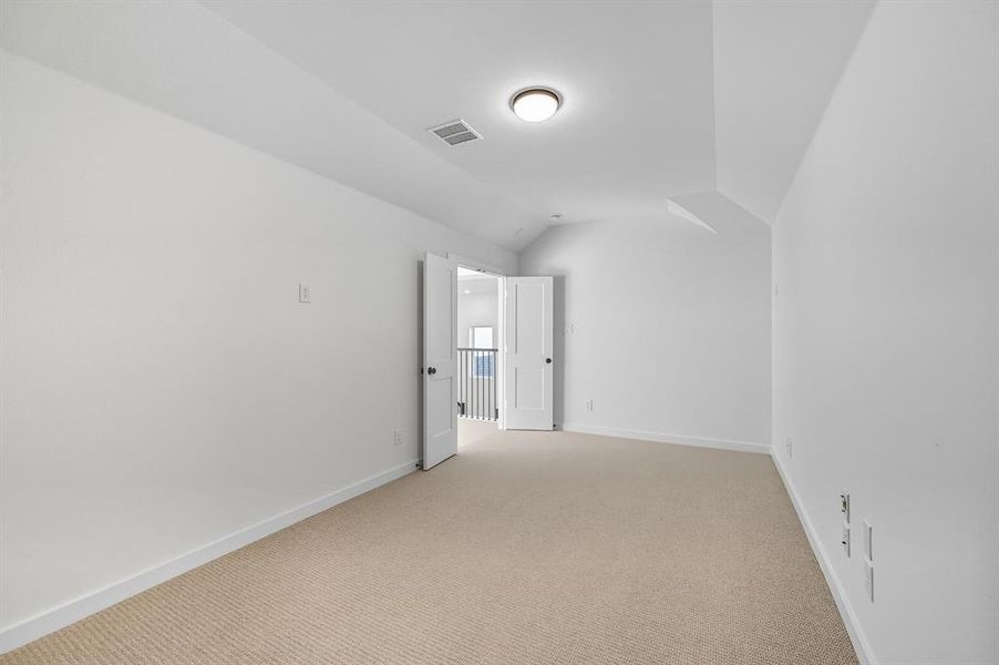 Spacious, unfurnished interior of a new home in Treeline, Justin (Image 23).