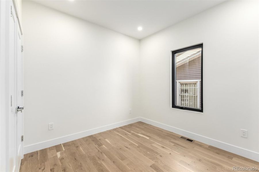 Spacious, unfurnished interior of a new home in , Denver (Image 25).