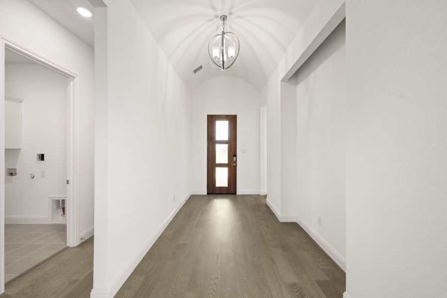 Spacious, unfurnished interior of a new home in Timberbrook, Justin (Image 14).