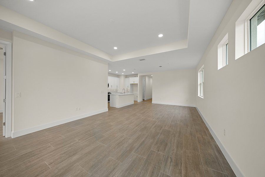 Spacious, unfurnished interior of a new home in Shellstone at Waterside, Sarasota (Image 8).