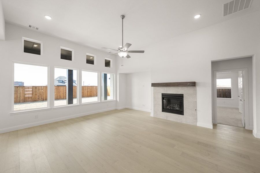 Representative unfurnished interior of a home built from the Sandstone II by Pacesetter Homes in Timberbrook, Justin (Image 22).