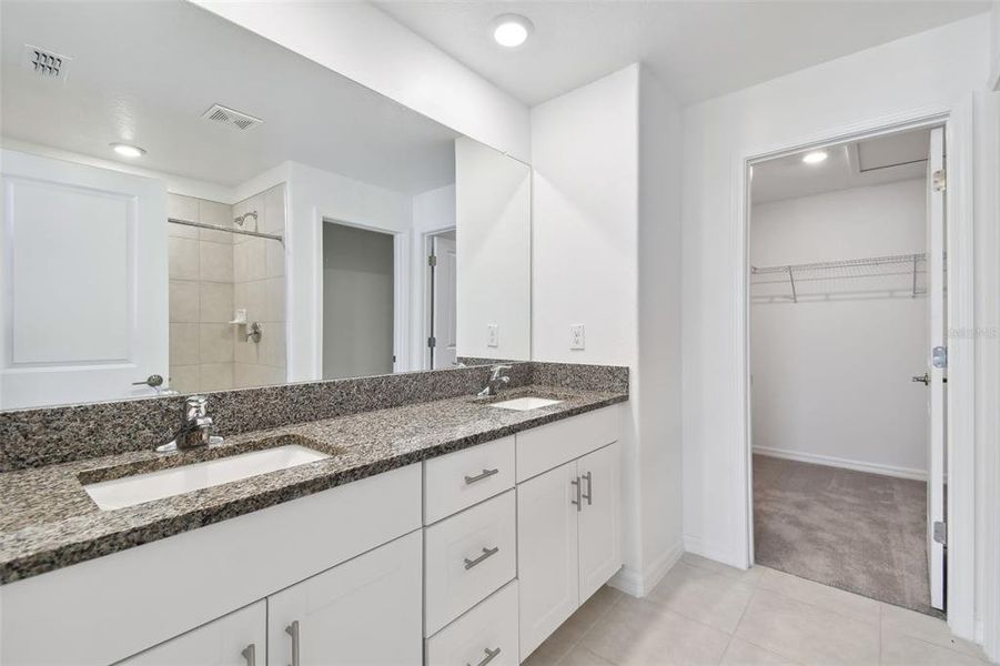 Furnished interior view inside a new home in , Land O' Lakes (Image 14).