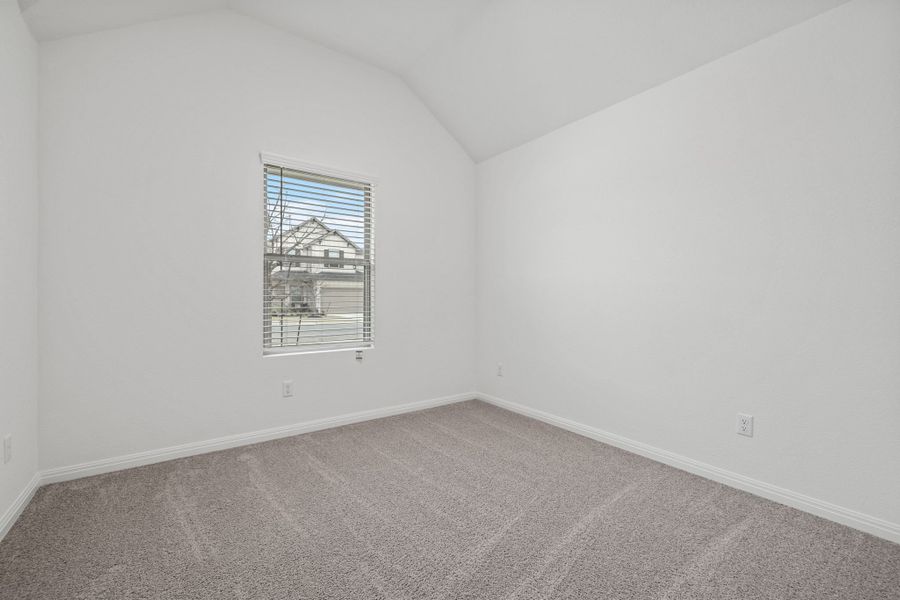 Spacious, unfurnished interior of a new home in Trinity Ranch, Elgin (Image 25).