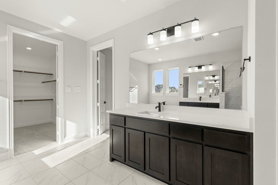 Furnished interior view inside a new home in Heritage, McLendon-Chisholm (Image 16). Furnished interior view inside a new home in Heritage, McLendon-Chisholm (Image 16).