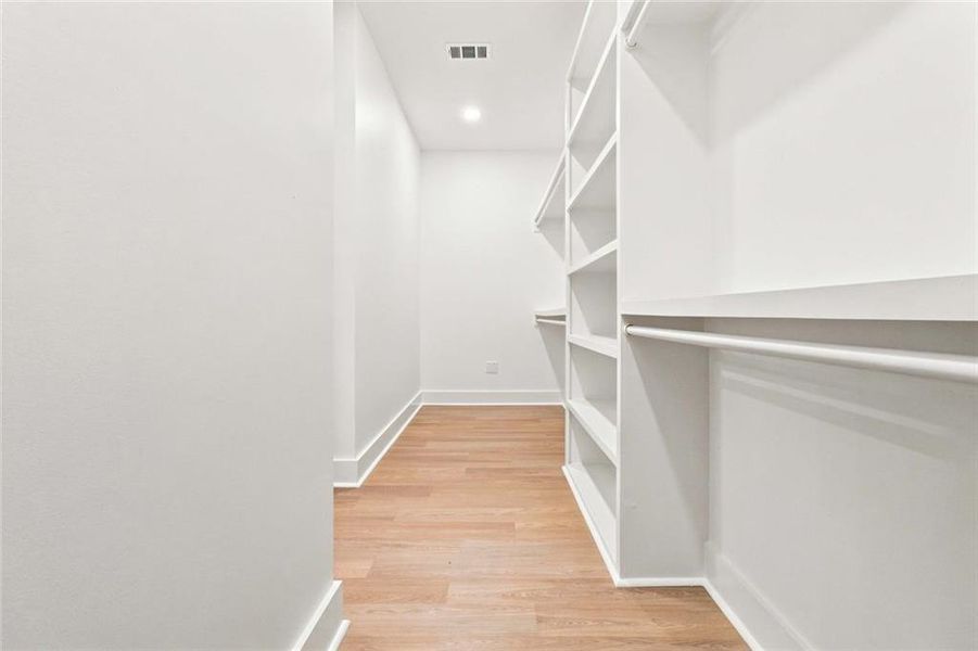 Spacious, unfurnished interior of a new home in , Griffin (Image 22).