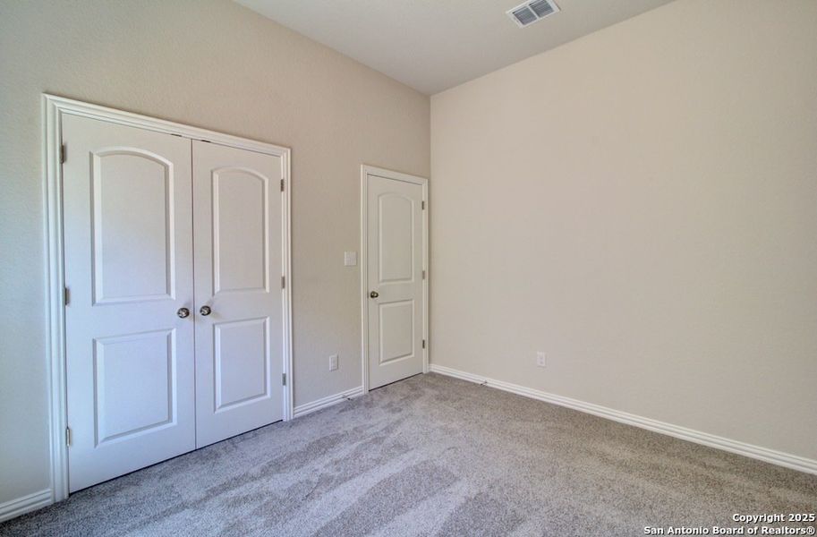 Spacious, unfurnished interior of a new home in Meyer Ranch – Premier, New Braunfels (Image 14).