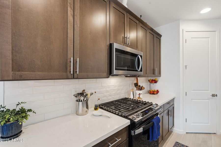 19-web-or-mls-019_ListerPros 19-web-or-mls-019_ListerPros