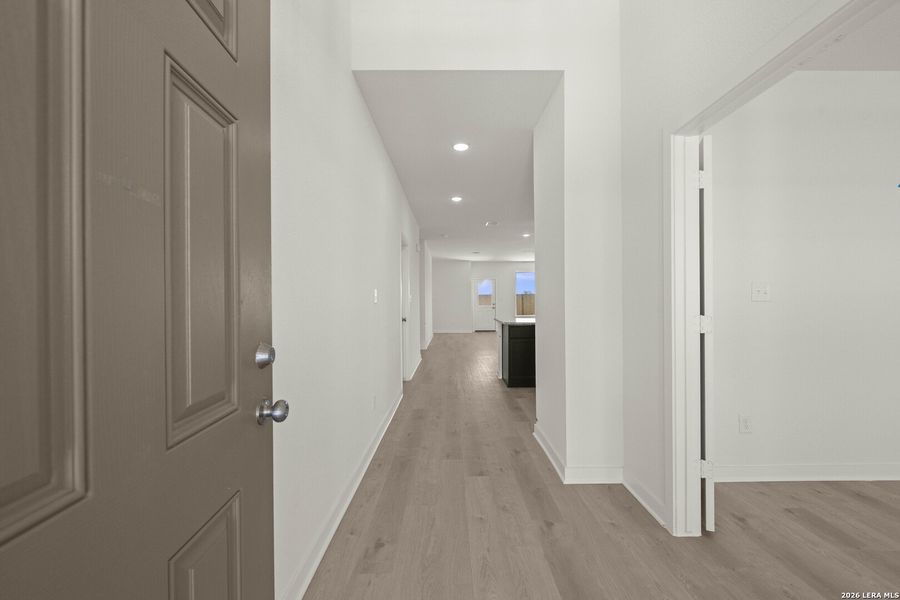 Spacious, unfurnished interior of a new home in Arroyo Ranch, Seguin (Image 13). Spacious, unfurnished interior of a new home in Arroyo Ranch, Seguin (Image 13).