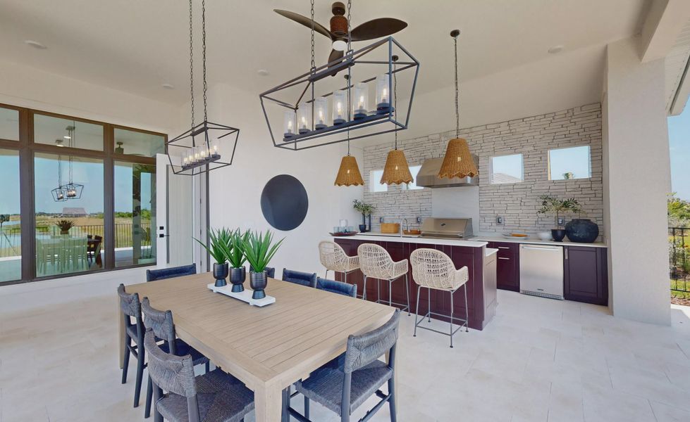 Exterior details and patio area of a home in Palmera, Venice (Image 24).