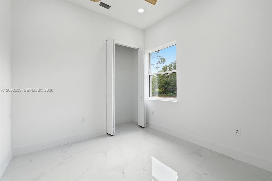 Spacious, unfurnished interior of a new home in , Lehigh Acres (Image 22).