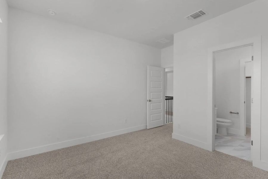 Spacious, unfurnished interior of a new home in Nolina, Georgetown (Image 35).