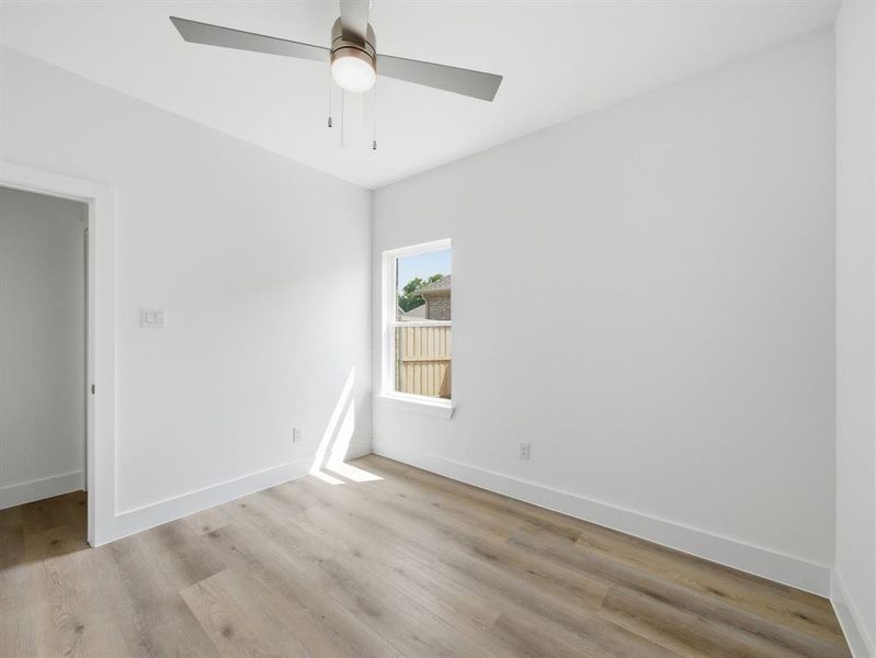 Spacious, unfurnished interior of a new home in , Grand Prairie (Image 18).