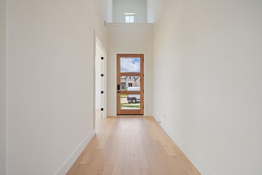 Spacious, unfurnished interior of a new home in Tavolo Park, Fort Worth (Image 20).