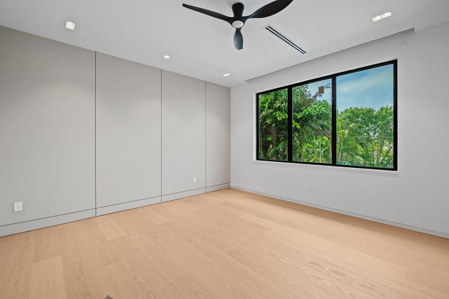 35-web-or-mls-607-ne-17th-ave