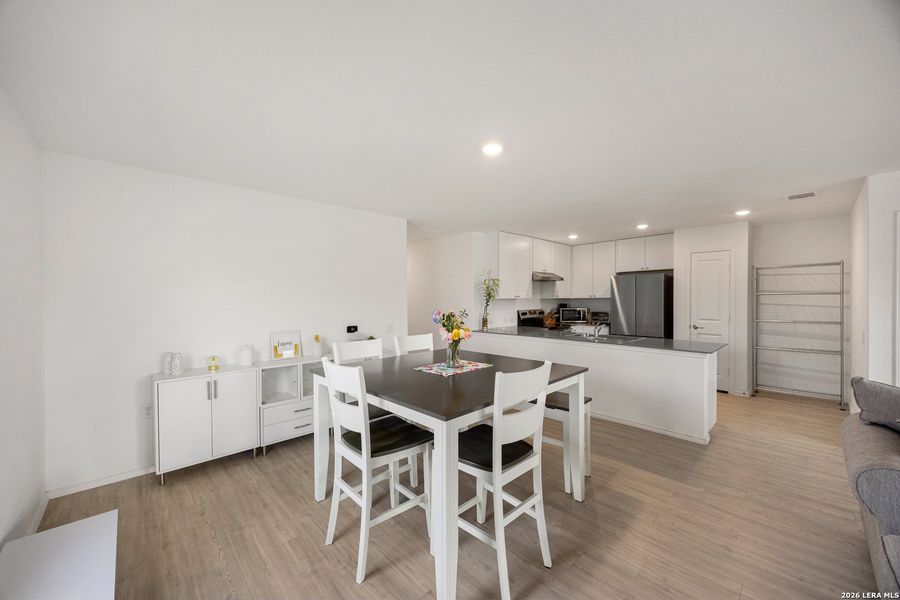 Furnished interior view inside a new home in Mission del Lago, San Antonio (Image 19).