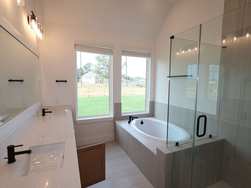 Owner's Bathroom Owner's Bathroom