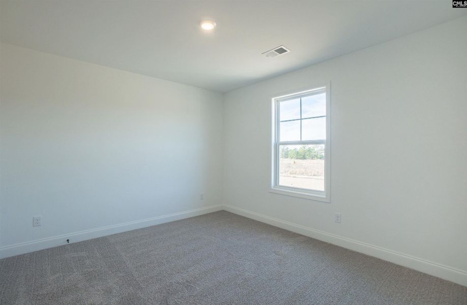 Spacious, unfurnished interior of a new home in Beach Forest, Sumter (Image 27).
