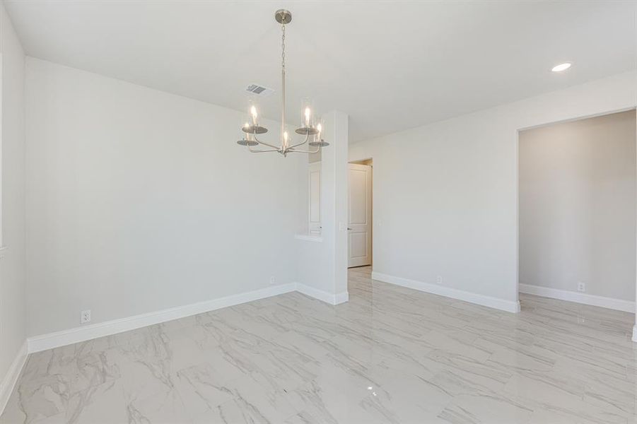 Spacious, unfurnished interior of a new home in Hampton Park, Glenn Heights (Image 23).