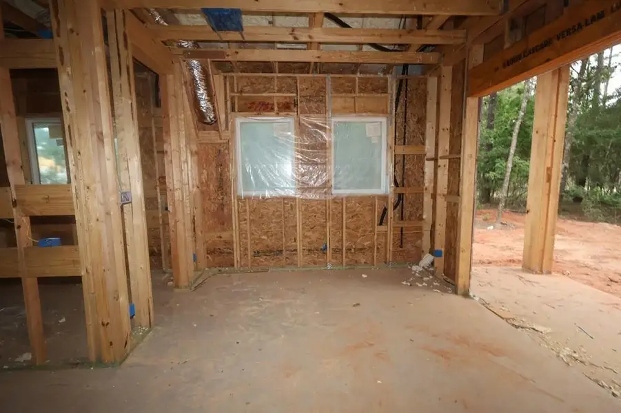 Spacious, unfurnished interior of a new home in The Woodlands Hills 70’, Willis (Image 11). Spacious, unfurnished interior of a new home in The Woodlands Hills 70’, Willis (Image 11).