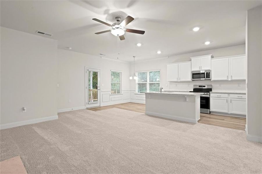 Spacious, unfurnished interior of a new home in Canterbury Villas, Carrollton (Image 24).