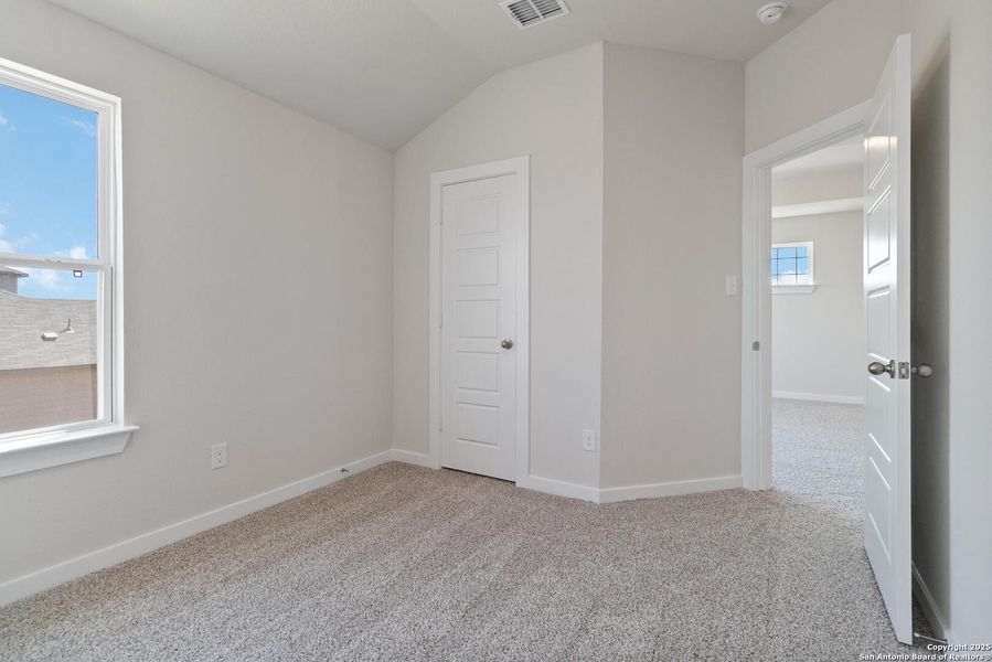 Spacious, unfurnished interior of a new home in Willow Point, San Antonio (Image 26). Spacious, unfurnished interior of a new home in Willow Point, San Antonio (Image 26).