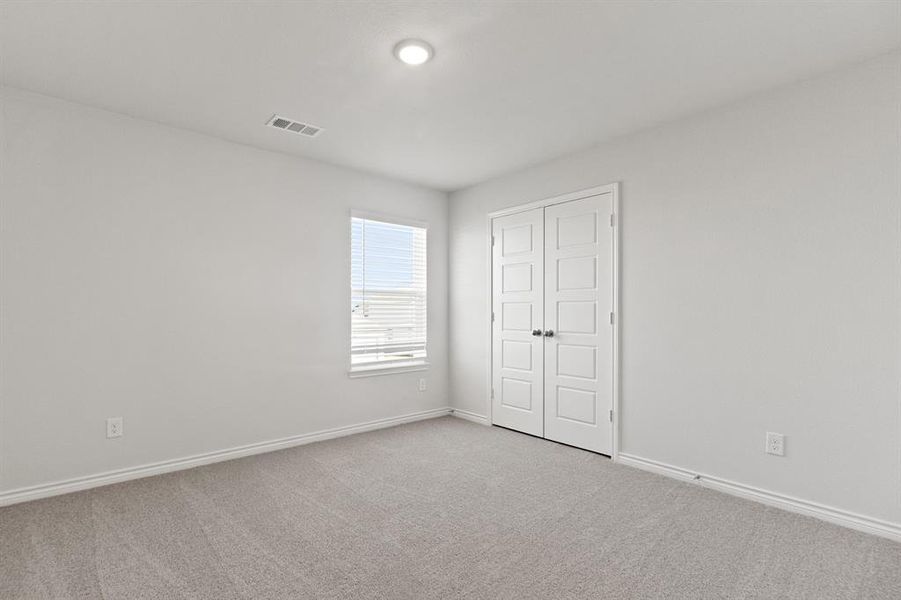 Spacious, unfurnished interior of a new home in Retreat at Fossil Creek, Fort Worth (Image 15).