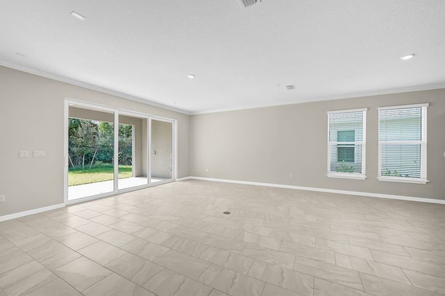 Spacious, unfurnished interior of a new home in Veranda Oaks, Port St. Lucie (Image 23).