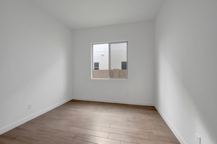 Spacious, unfurnished interior of a new home in Soleo, San Tan Valley (Image 31).