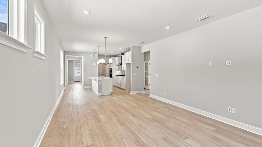 Spacious, unfurnished interior of a new home in Sun City Hilton Head, Bluffton (Image 15).
