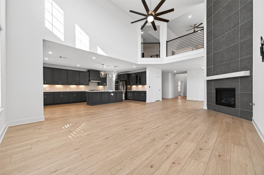 Spacious, unfurnished interior of a new home in Sorella, Tomball (Image 44).