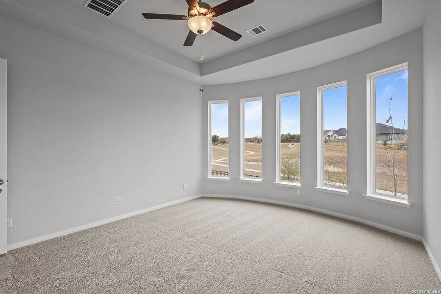 Spacious, unfurnished interior of a new home in Homestead, Schertz (Image 29).