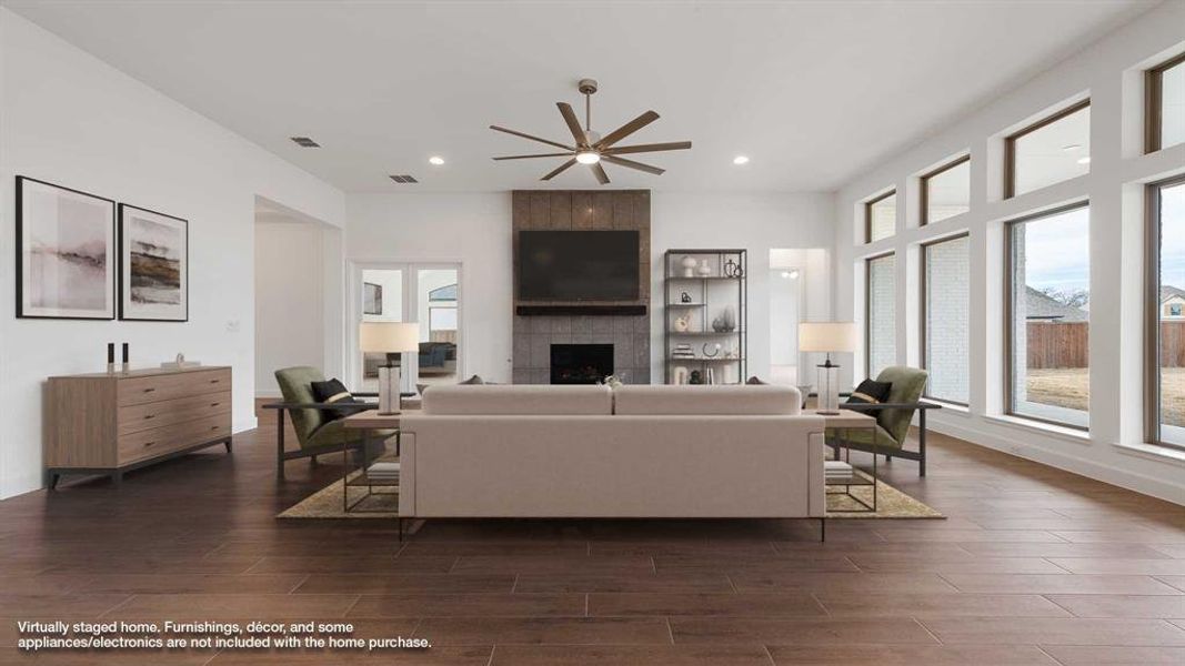 Furnished interior view inside a new home in Sonoma Verde, McLendon-Chisholm (Image 11).