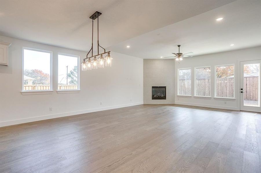 Spacious, unfurnished interior of a new home in Terrace Oaks, Arlington (Image 24).