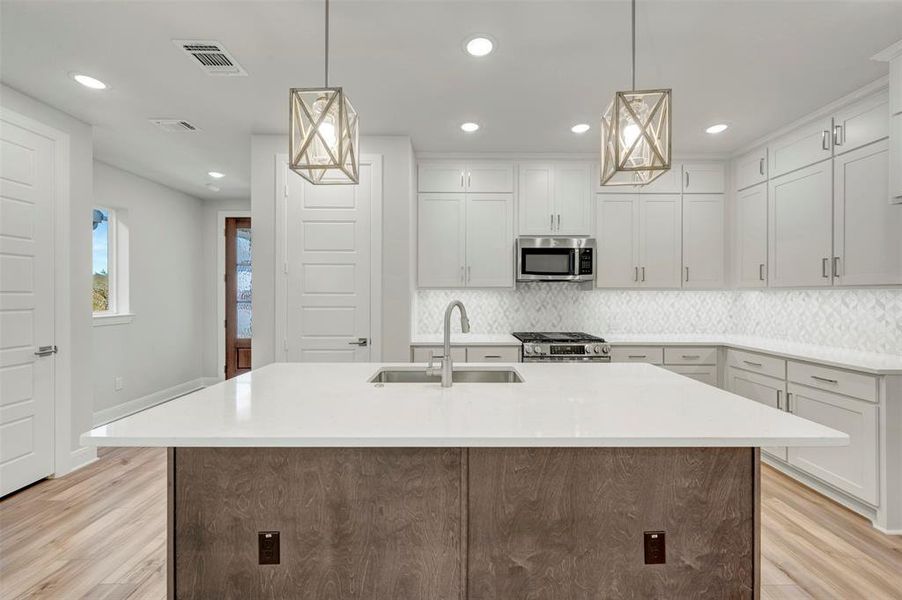 Furnished interior view inside a new home in Painted Tree Woodland West – Cottages, McKinney (Image 10).