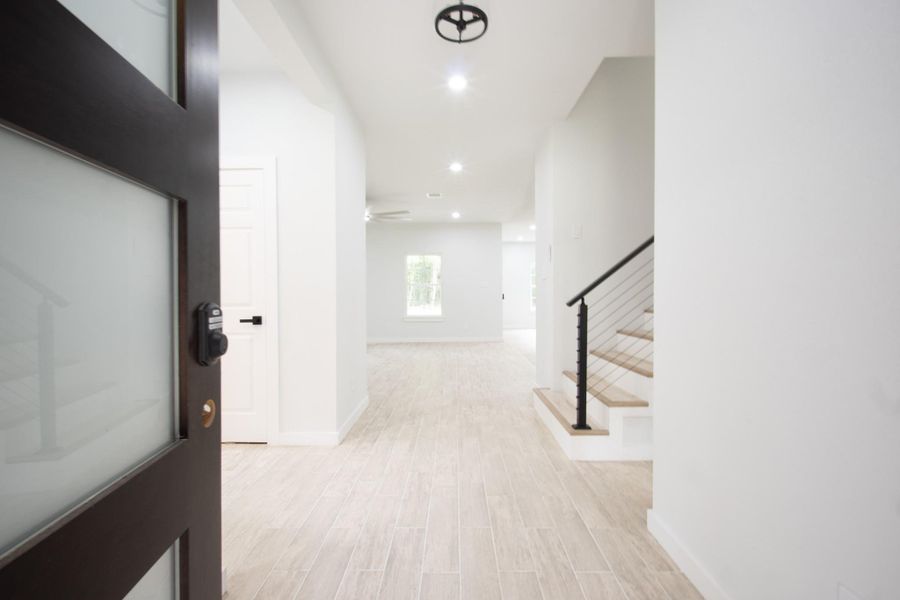 Spacious, unfurnished interior of a new home in , Dayton (Image 29).