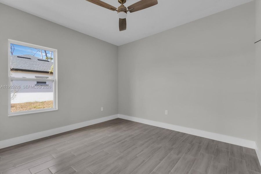 Spacious, unfurnished interior of a new home in , Palm Bay (Image 15).