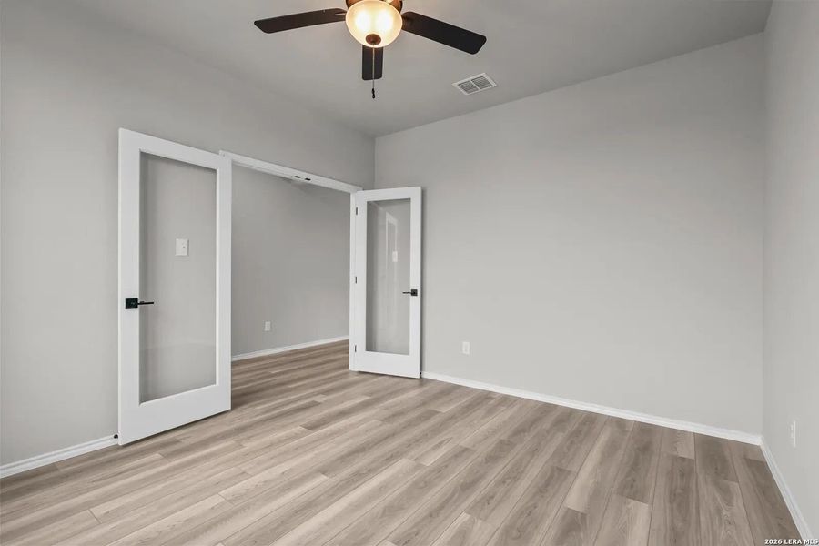 Spacious, unfurnished interior of a new home in Comanche Ridge, San Antonio (Image 29). Spacious, unfurnished interior of a new home in Comanche Ridge, San Antonio (Image 29).