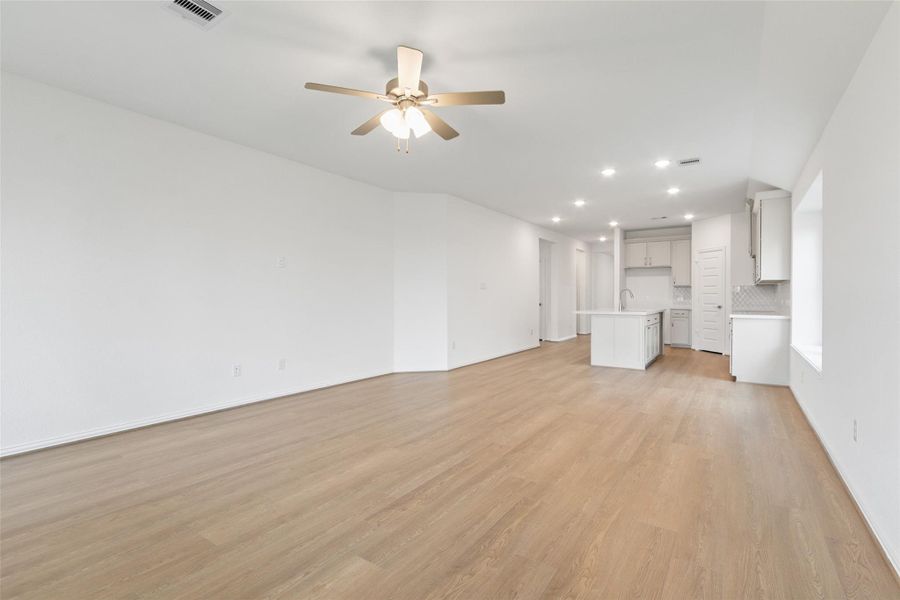 Spacious, unfurnished interior of a new home in Cypress Green, Hockley (Image 9). Spacious, unfurnished interior of a new home in Cypress Green, Hockley (Image 9).