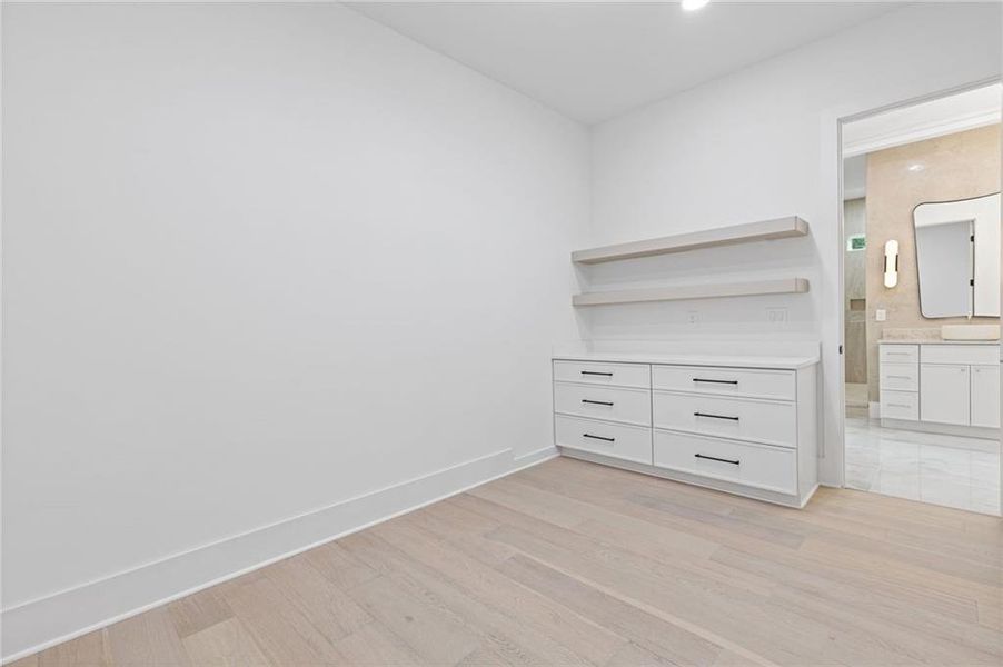 Image 81 of a home in .