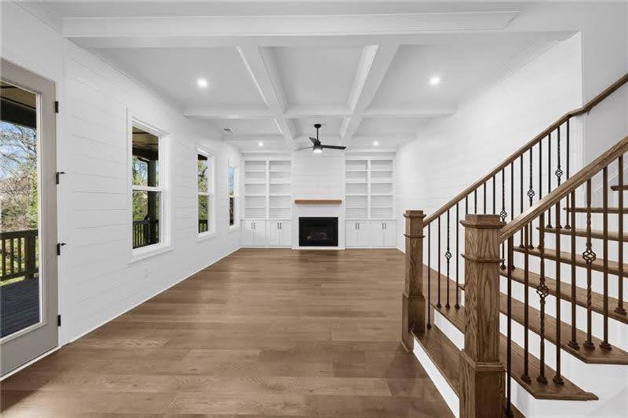 Spacious, unfurnished interior of a new home in Livingstone Park, Kennesaw (Image 24).