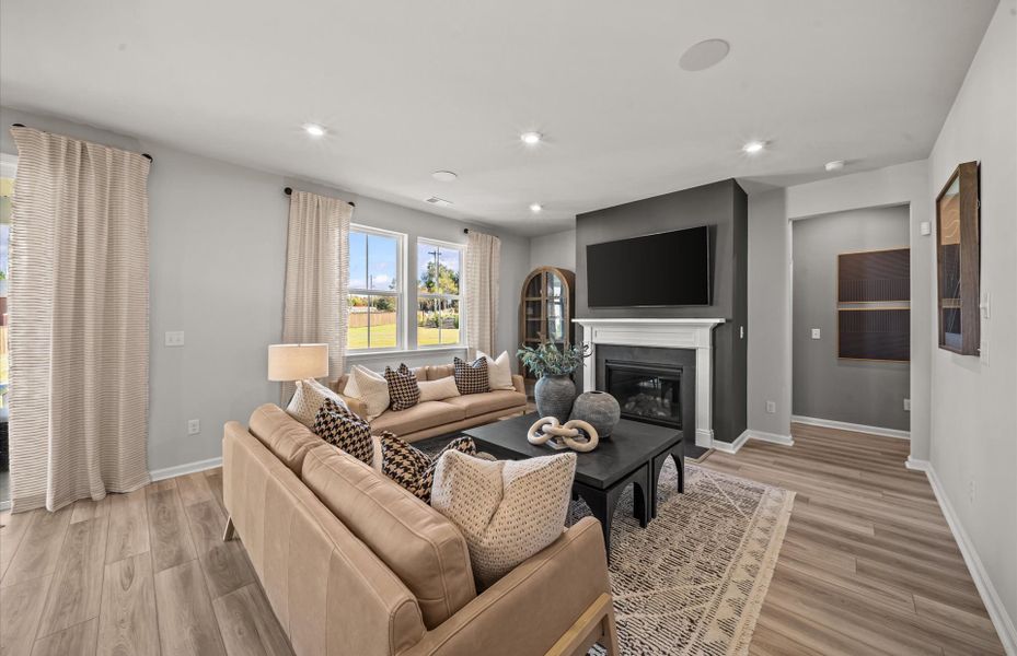 Furnished interior view inside a new home in Sparrow Creek, Boiling Springs (Image 7). Furnished interior view inside a new home in Sparrow Creek, Boiling Springs (Image 7).