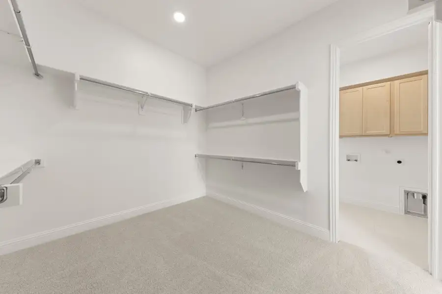 Spacious, unfurnished interior of a new home in Nelson Lake Estates, Rockwall (Image 21).