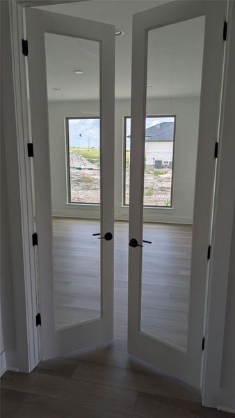 Spacious, unfurnished interior of a new home in Scofield Farms Estates, Georgetown (Image 19). Spacious, unfurnished interior of a new home in Scofield Farms Estates, Georgetown (Image 19).