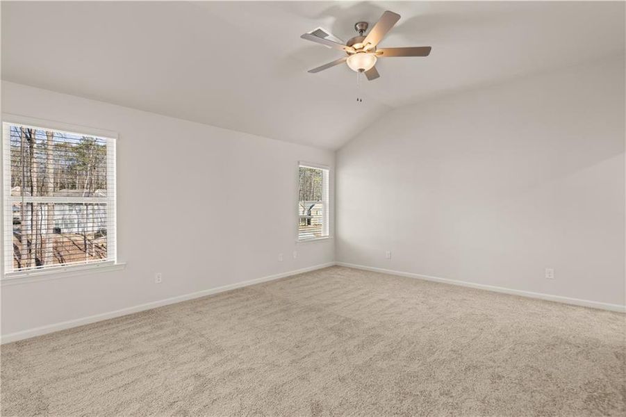 Spacious, unfurnished interior of a new home in Cascade Ridge at Niskey Lake, Atlanta (Image 16).