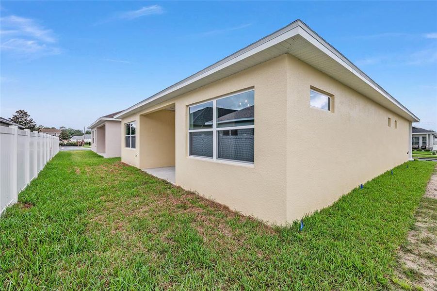 Exterior details and patio area of a home in , Ocala (Image 19).
