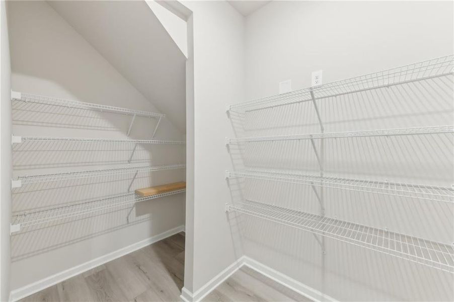 Spacious, unfurnished interior of a new home in Ivey Township, Dallas (Image 33).