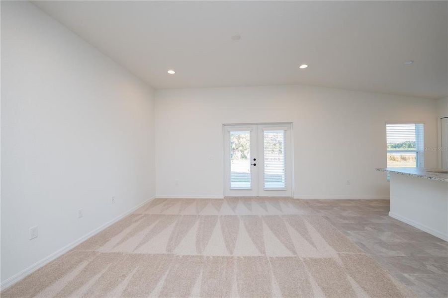 Spacious, unfurnished interior of a new home in , Lake Wales (Image 13).